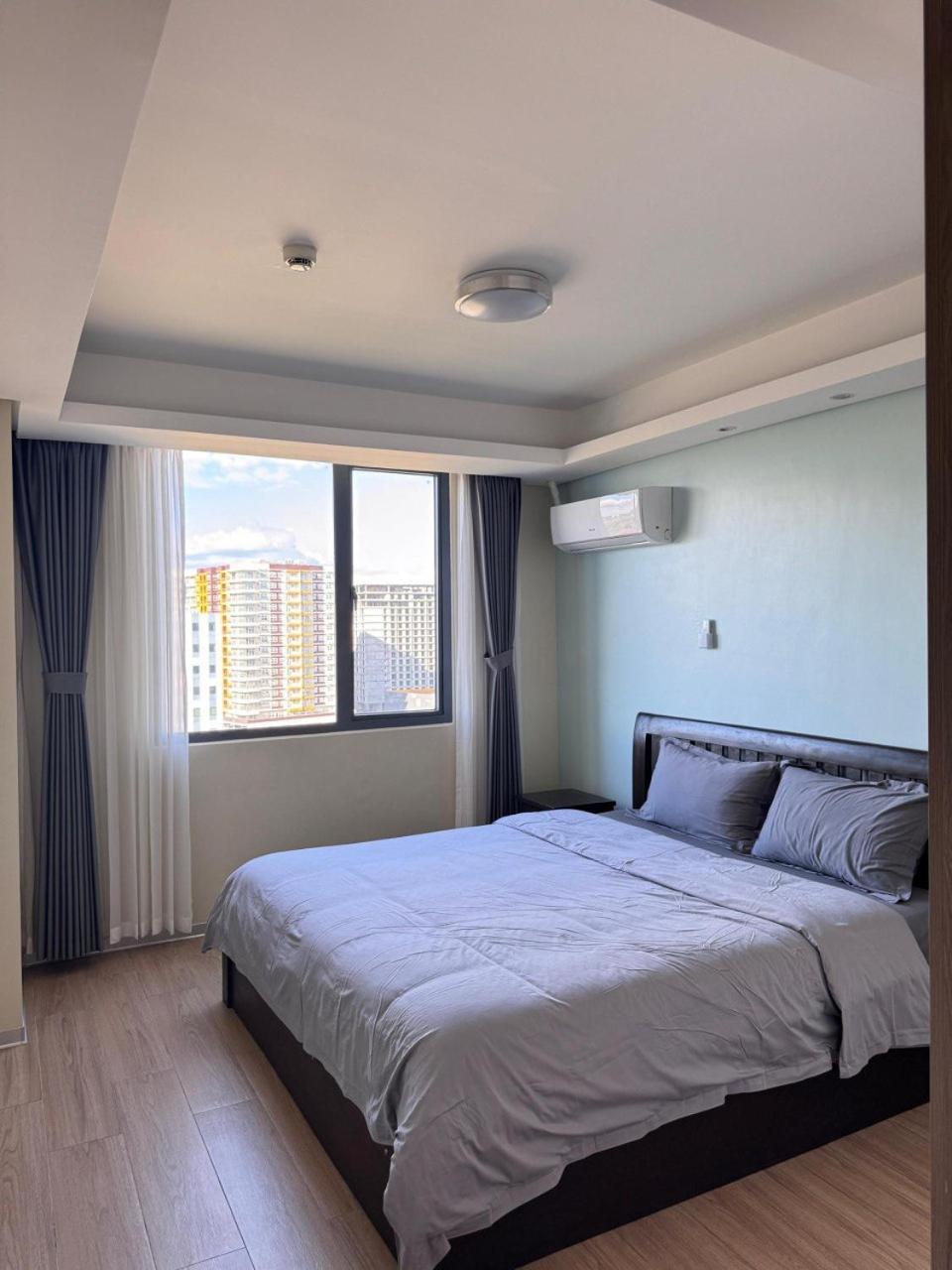 L Condotel Paranaque City Oda fotoğraf