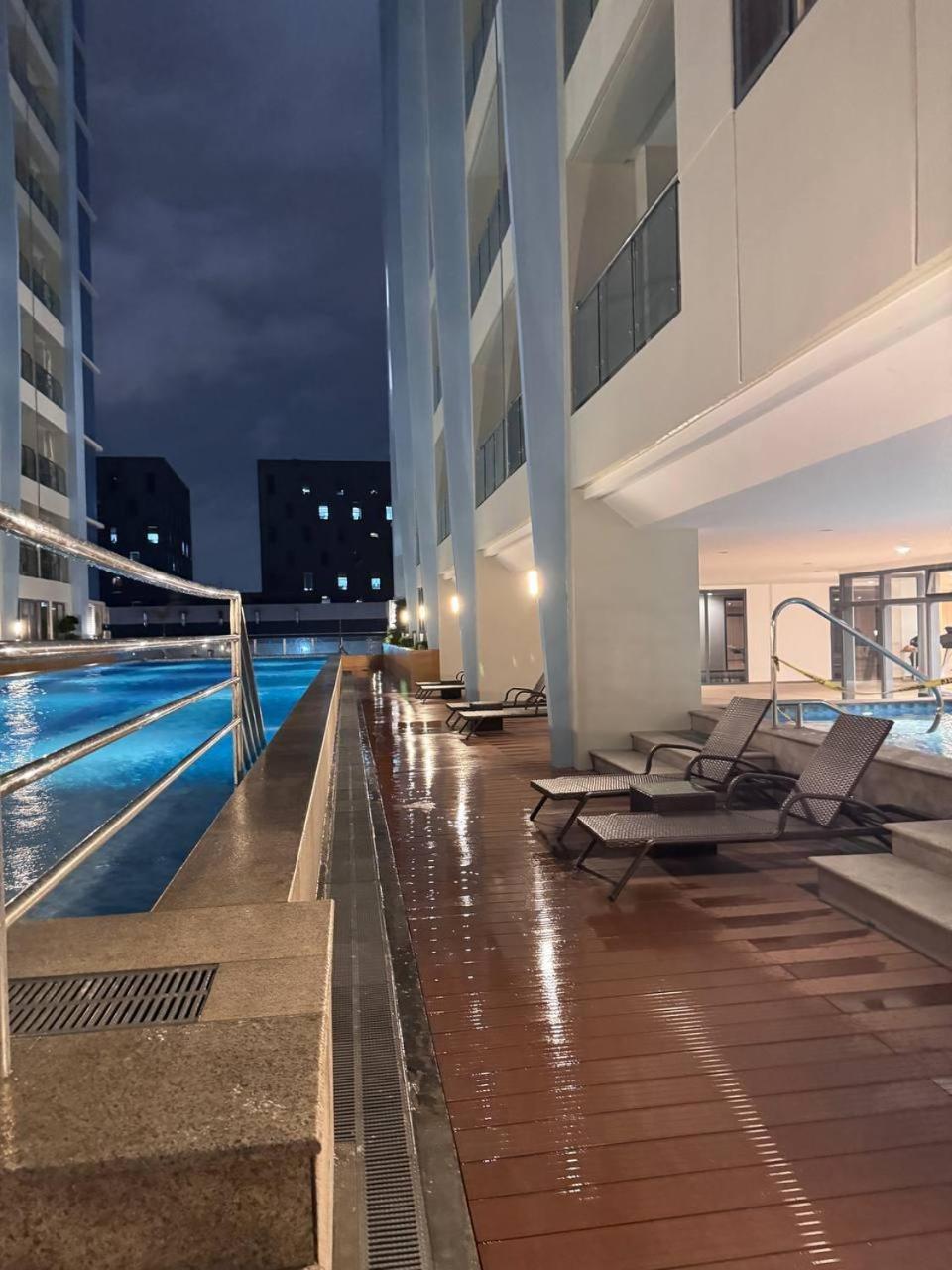 L Condotel Paranaque City Dış mekan fotoğraf