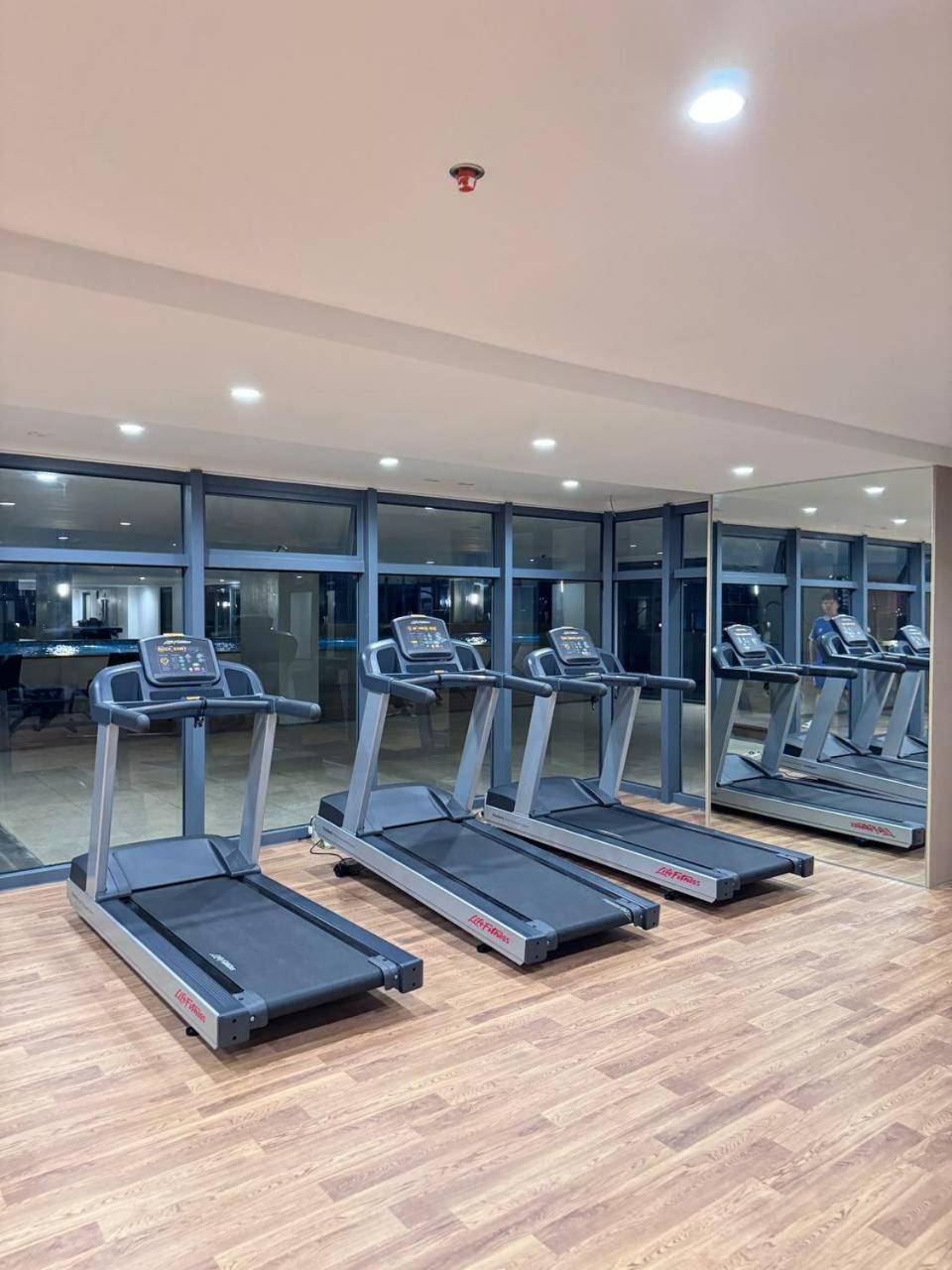L Condotel Paranaque City Dış mekan fotoğraf