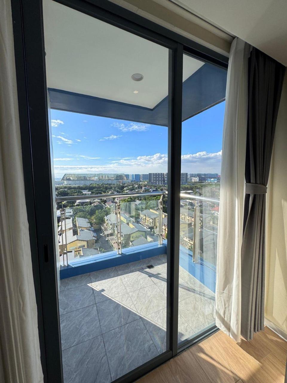 L Condotel Paranaque City Dış mekan fotoğraf