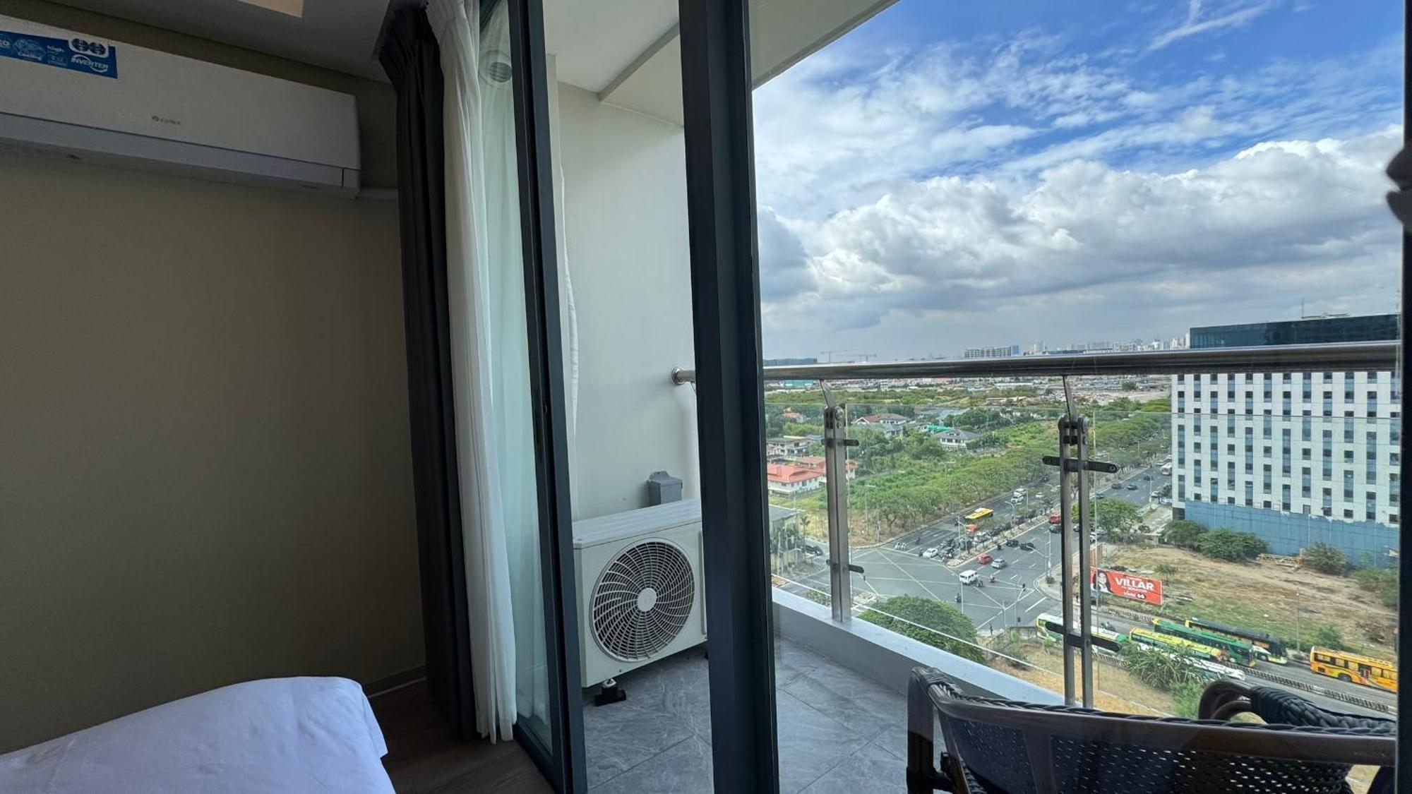 L Condotel Paranaque City Dış mekan fotoğraf