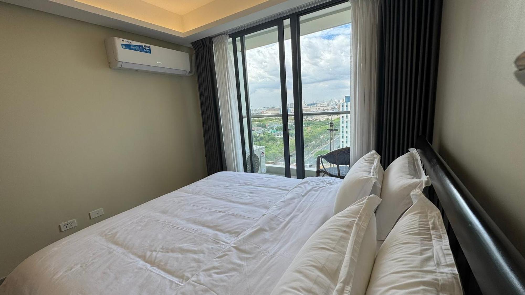 L Condotel Paranaque City Dış mekan fotoğraf